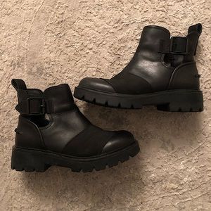 UGG Stockton Boot - Size 6.5